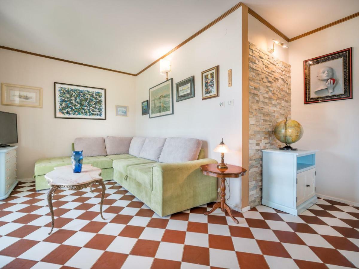 Holiday Home Zora Njivice Exterior foto
